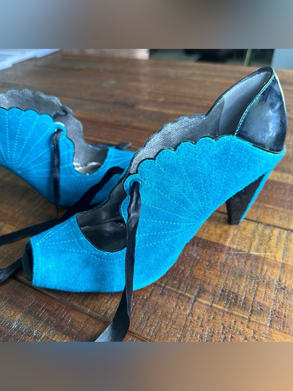 Poetic License Kiss & Tell heels - Picture 6 of 12